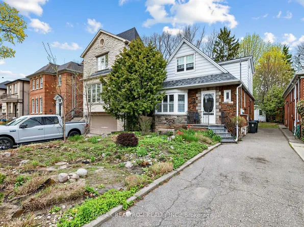 12 New Haven Dr, Toronto, ON M5N 1H7