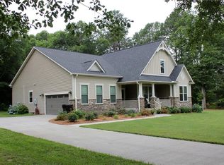 209 Edgewood Rd, Honea Path, SC 29654