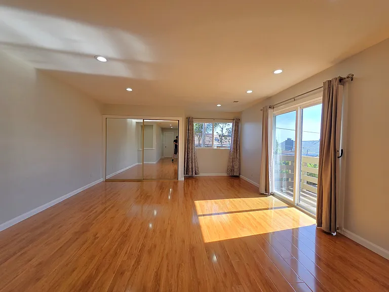 Upstairs Master Bedroom with Ensuite Bathroom