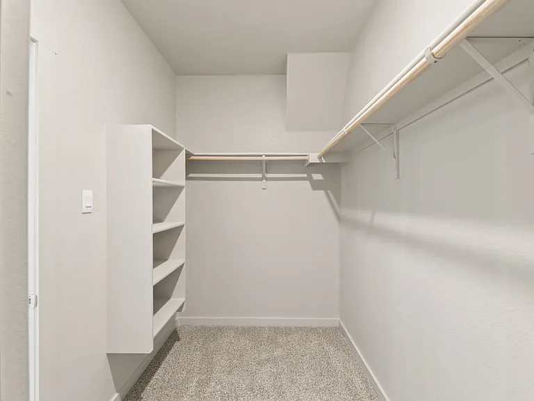 237 Ashford St — Photo 16