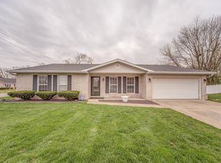 1122 Heatherwood Dr, O Fallon, IL 62269