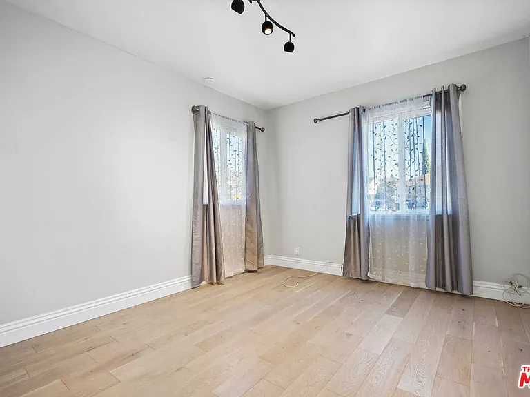 649 Tufts Ave — Photo 14