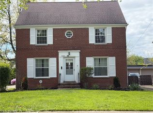 2304 Glendon Rd, University Heights, OH 44118