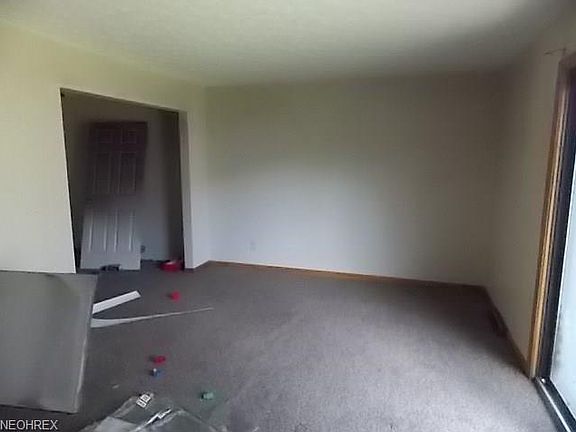 4th image of 5555 Hilltop Oval #117