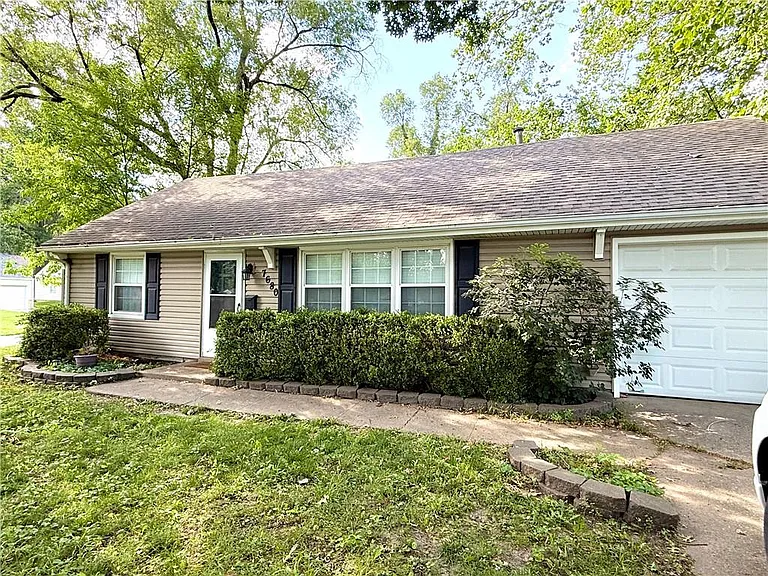 7680 Rainbow Dr — Photo 10