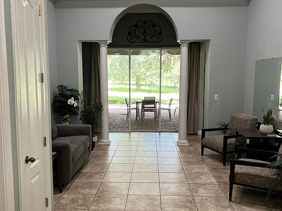 3rd image of 2846 Park Meadow Dr
