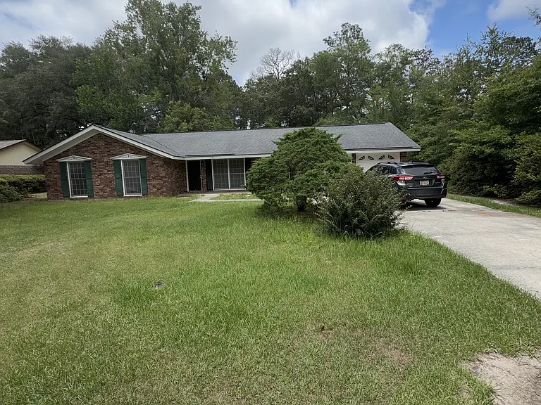 206 W General Stewart Way — Photo 1