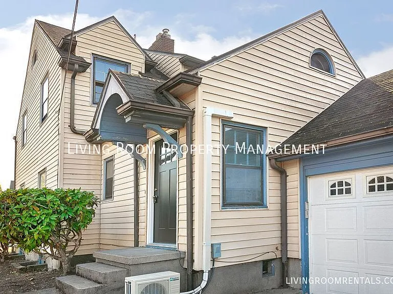 6445 N Williams Ave — Photo 16