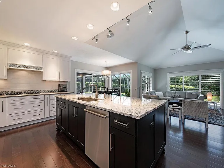 712 Shadow Lake Ln — Photo 6