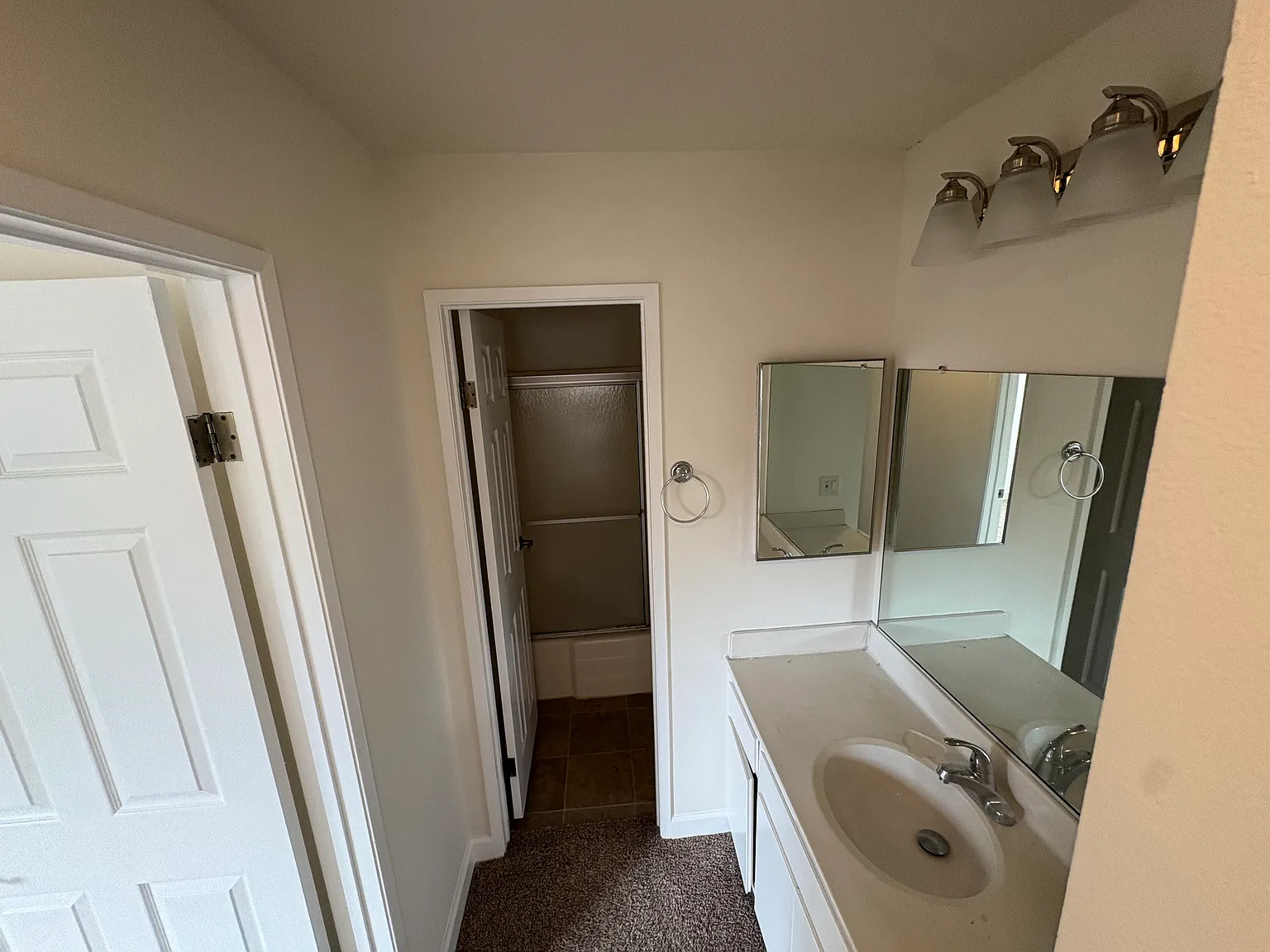 1 bed, 726 sqft, $2,350 — Photo 1