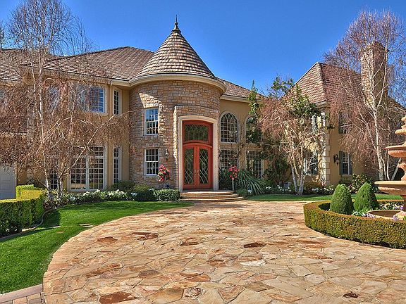4th image of 2269 Applewood Ln