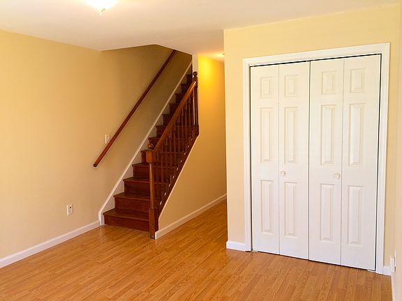 4th image of 66 Henry St APT 8