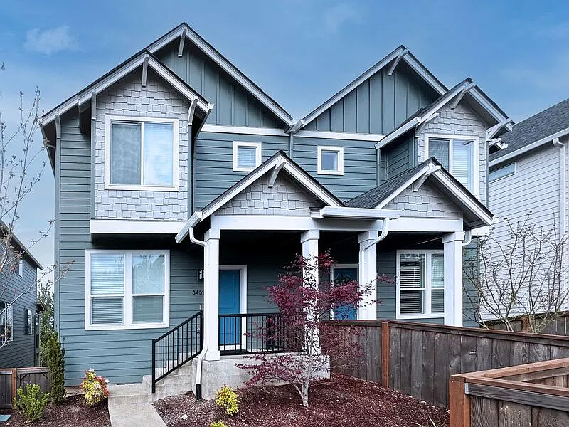 4 bed, 2.5 bath, 1600 sqft, $2,995 — Photo 1