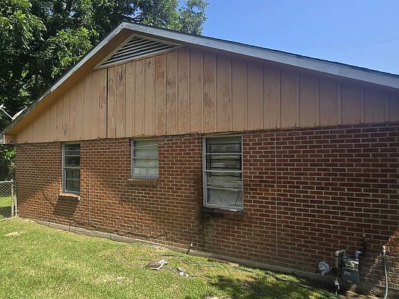 5th image of 3115 Anita Cir