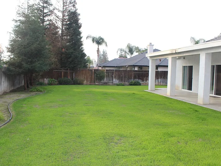 14501 Flower Crest Ave — Photo 16