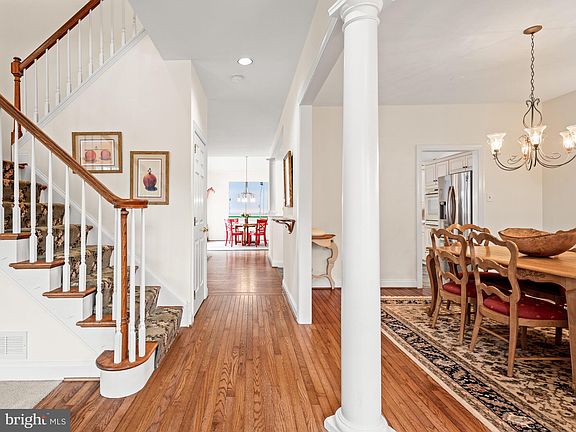 2nd image of 534 Gramercy Ln