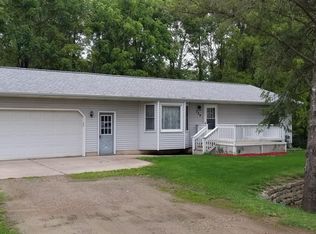 720 Elmwood Dr, Ionia, MI