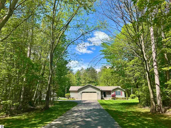 18706 Cedar Run Rd, Traverse City, MI 49684