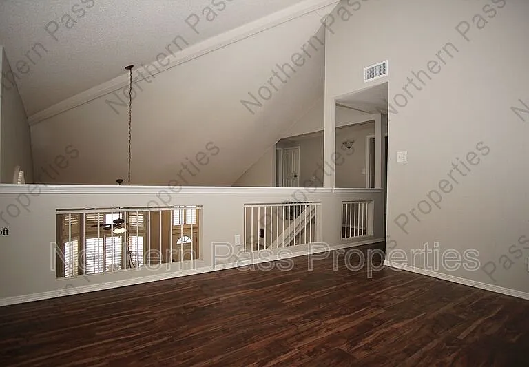 10932 Acoma St — Photo 18