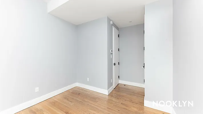 Rented by Nooklyn NYC LLC | media 184