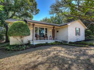 2350 Pinebluff Dr, Dallas, TX 75228