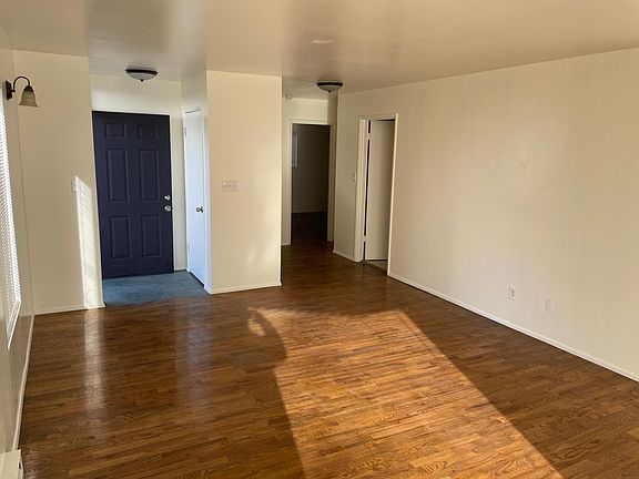 5th image of 12628 Northup Way APT 1