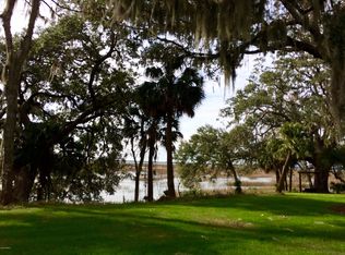 34 River Pl, Beaufort, SC 29906