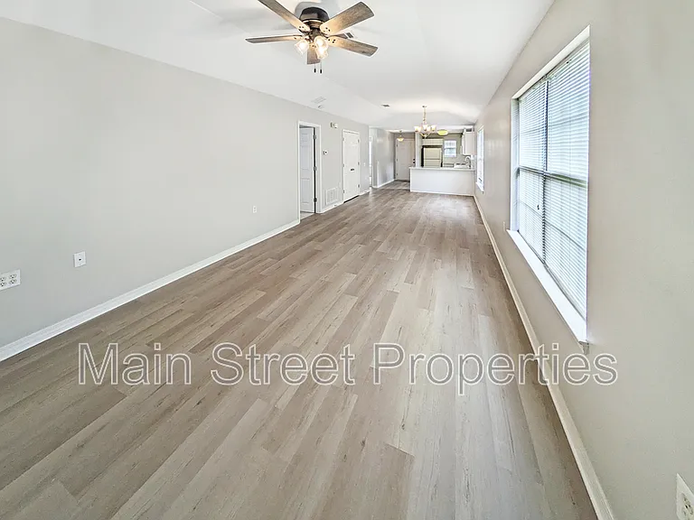 5915 Bilek Dr — Photo 6