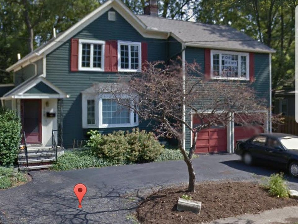 1st image of 253 E Bridge St