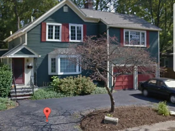 253 E Bridge St, Berea, OH 44017