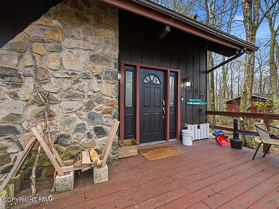 2nd image of 3355 Woodland Dr