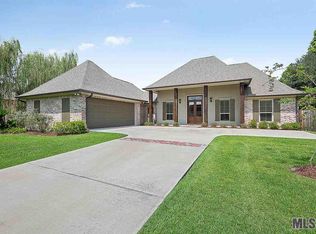 6323 Royal Lake Estates Ave, Gonzales, LA 70737