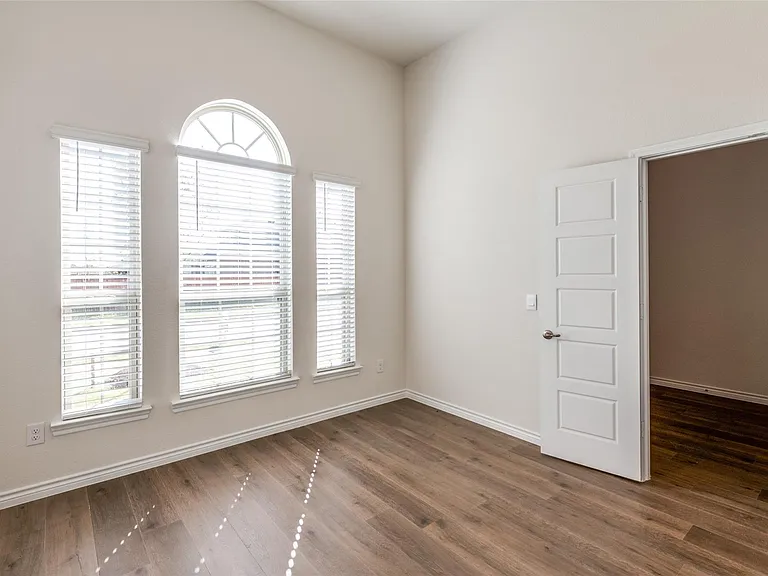 7221 Headingham Way — Photo 8