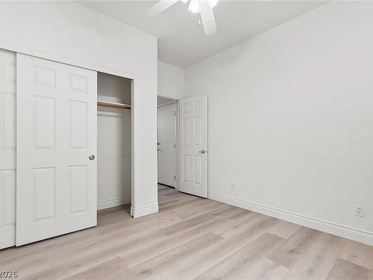 1701 Warrenville St — Photo 28