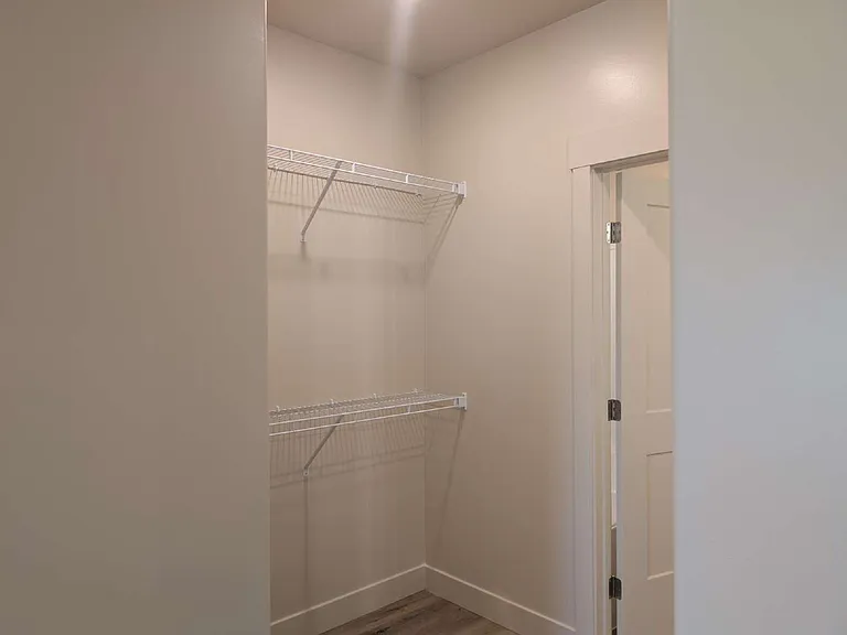 150 E 700 N #7 — Photo 20