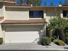 1026 Creekside Dr