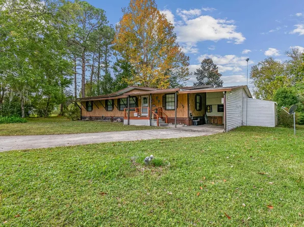 213 Pine Tree Trl, Crescent City, FL 32112