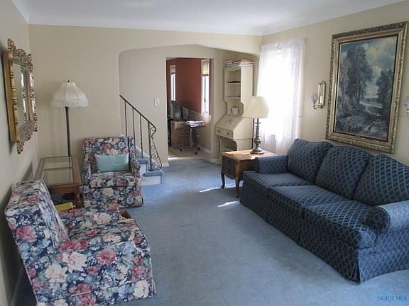 2nd image of 627 Southover Rd