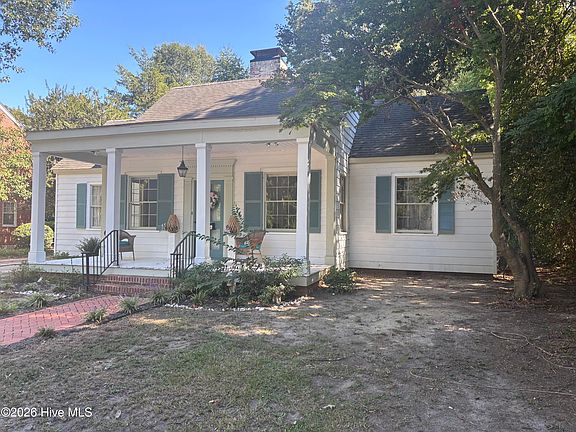 2nd image of 112 Raleigh Road Parkway N