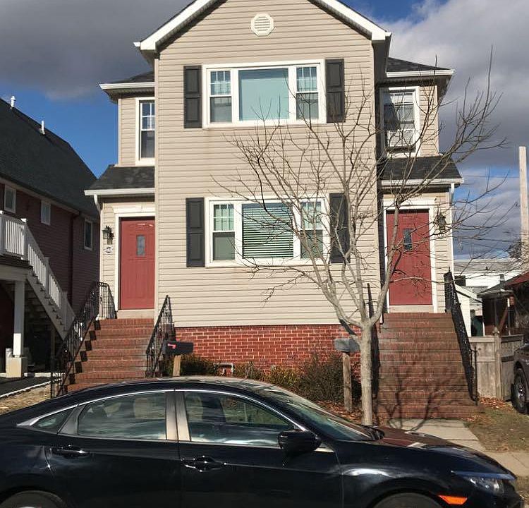 1st image of 469 E Walnut St #1
