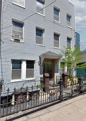 Rented by BSRG Realty | media 7