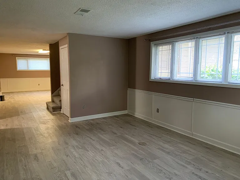 570 Roberts St SW — Photo 29