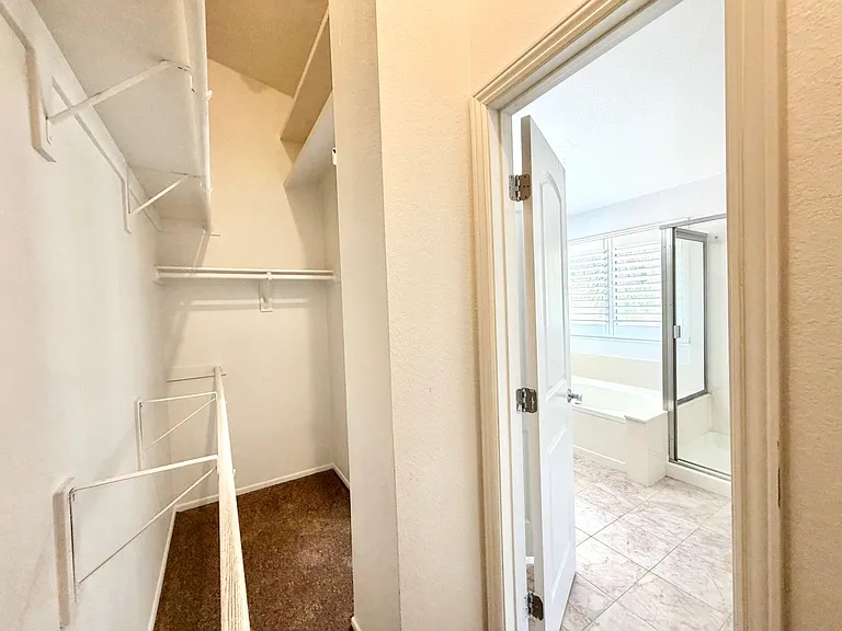 507 Lassa Way — Photo 32