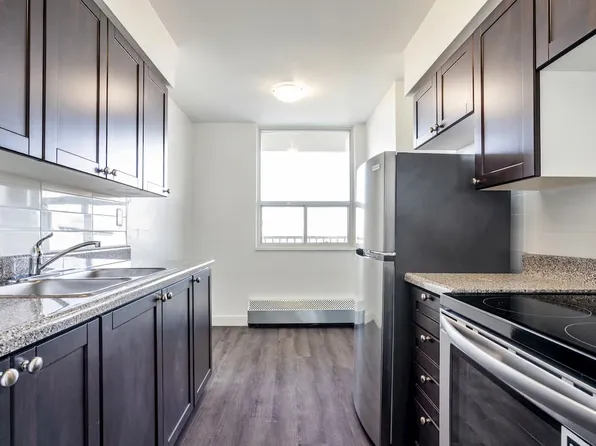 10 Tuxedo Court Apartments