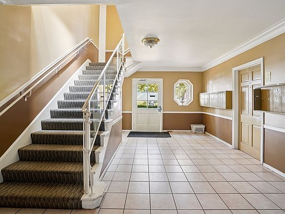 3rd image of 723 S Mansfield Ave APT 208