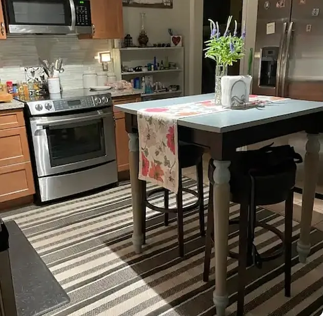 2 bed, 1004 sqft, $700 — Photo 4