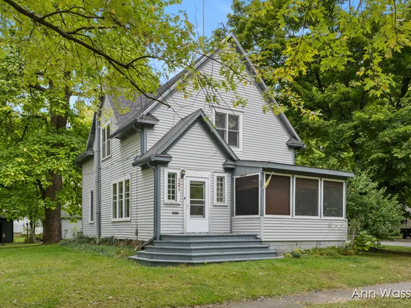 121 N Prospect St, Belding, MI 48809