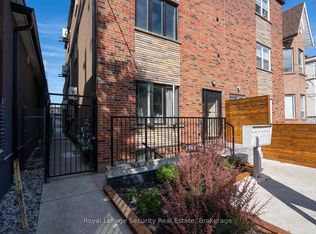 62 Lippincott St #1, Toronto, ON M5T2R5