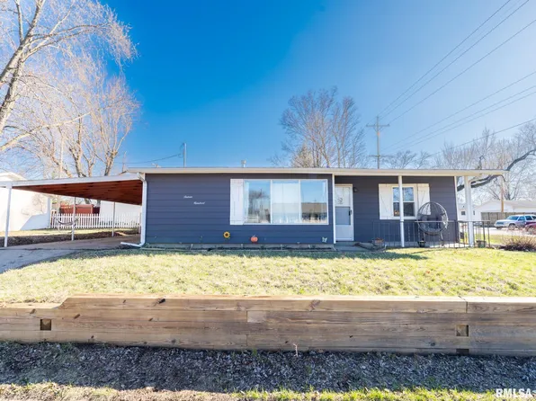 1600 Bellaire St, Pekin, IL 61554