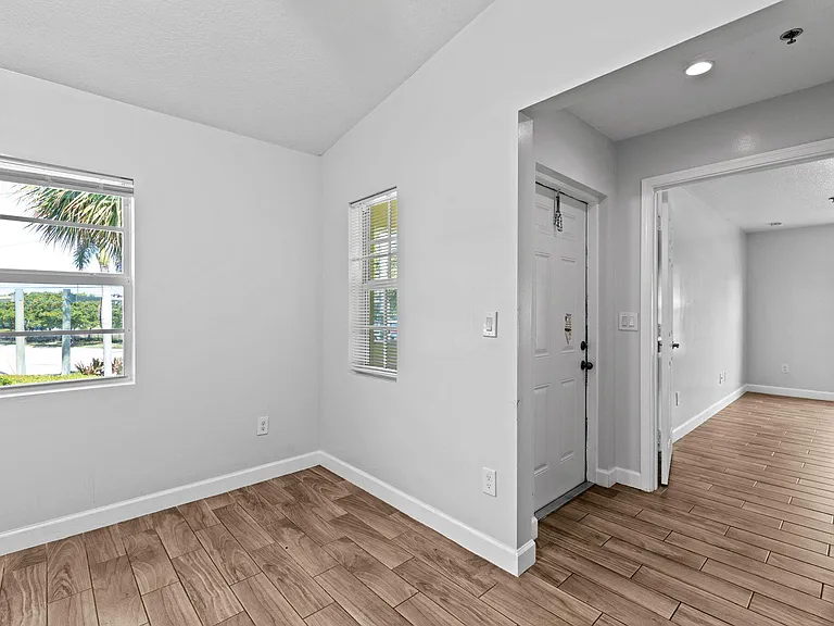 56 W 12th St #C — Photo 19